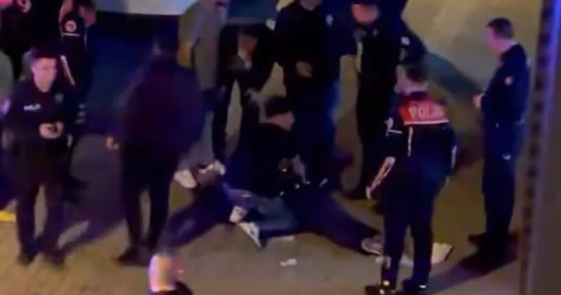 Zeytinburnu nda iki grup arasında kavga: Göğsünden bıçaklanarak katledildi