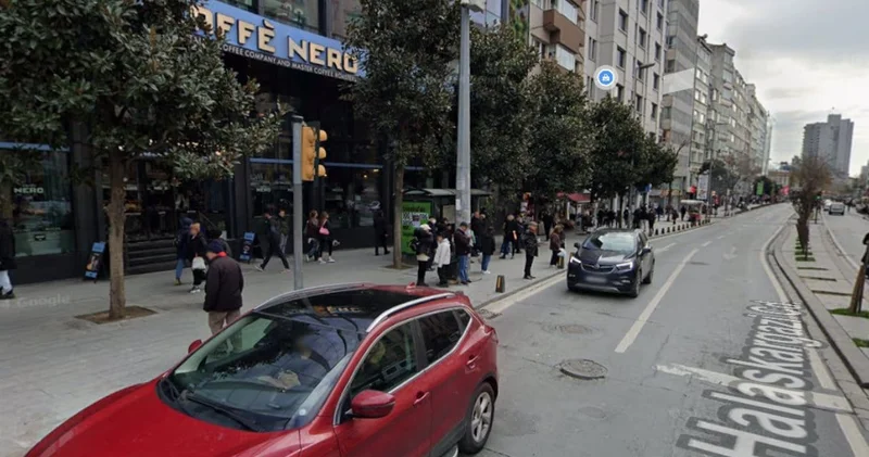 İstanbul un göbeğinde bir kadın kaçırıldı! İki siyah araç ayrıntısı