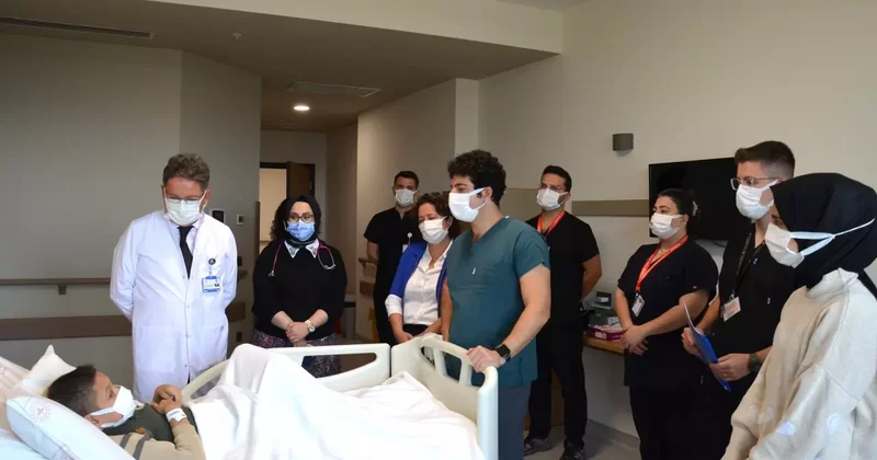 Bursa’da umut operasyonu: 9 yaşındaki oğlu için böbreğini bağışladı