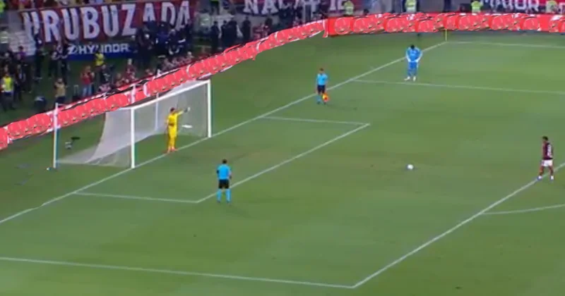Tüm ülke Muslera yı konuşuyor: Yarı finalde tarihi performans Sözcü Gazetesi