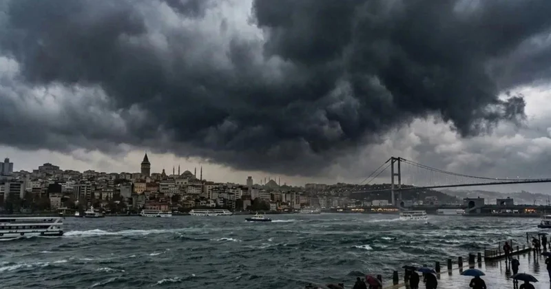 İstanbul için yeni uyarı: Kuvvetli sağanak geliyor, sel ve su baskınına dikkat Son Haberler