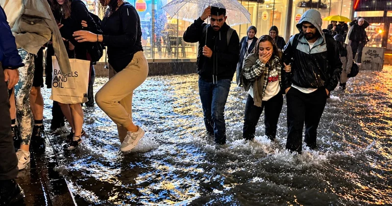 Yeni yağış dalgası yurda giriş yaptı! Meteoroloji den 3 ile sel uyarısı: İstanbul için saat verildi