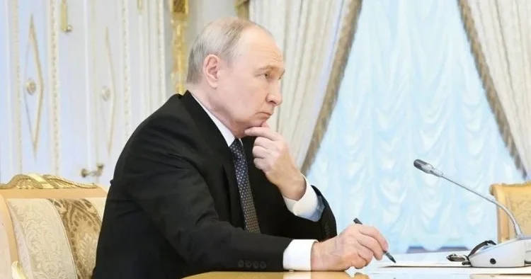 AB Putin’e elçi arayışında