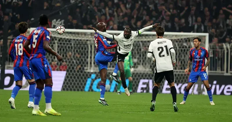 Beşiktaş Crystal Palace: 2 2