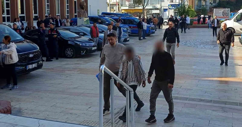 Aydın İncirliova da eşini silahla tehdit ettiği öne sürülen şüpheli gözaltına alındı