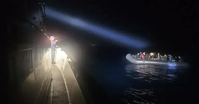 Didim açıklarında 40 kaçak göçmen yakalandı