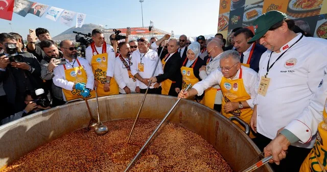 4 üncü Kayseri Gastronomi Günleri başladı Kayseri Büyükşehir Belediye Başkanı Memduh Büyükkılıç: Kayseri miz elhamdülillah etkinlikten etkinliğe, programdan programa koşuyor Kayseri Haber Habertürk Yerel Haberler