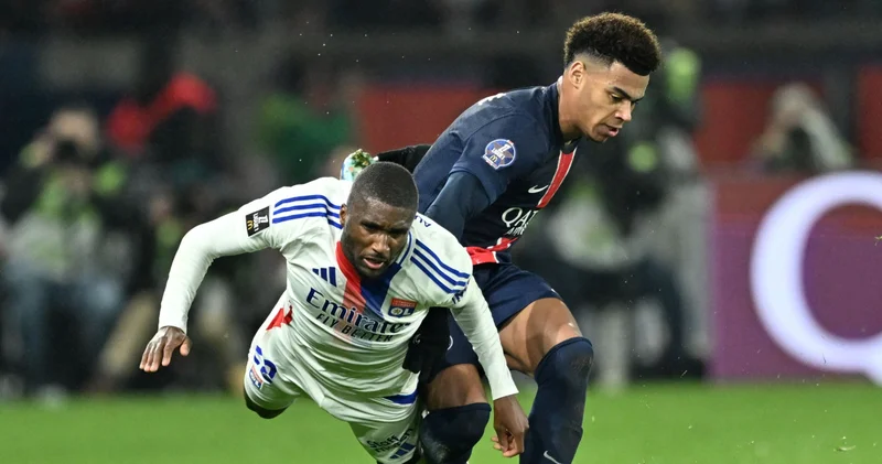 PSG Lyon maçı Fransa daki olaylar nedeniyle ertelendi!