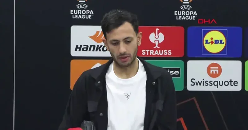 Dwight McNeil: Oynadığım en iyi atmosferlerden biriydi