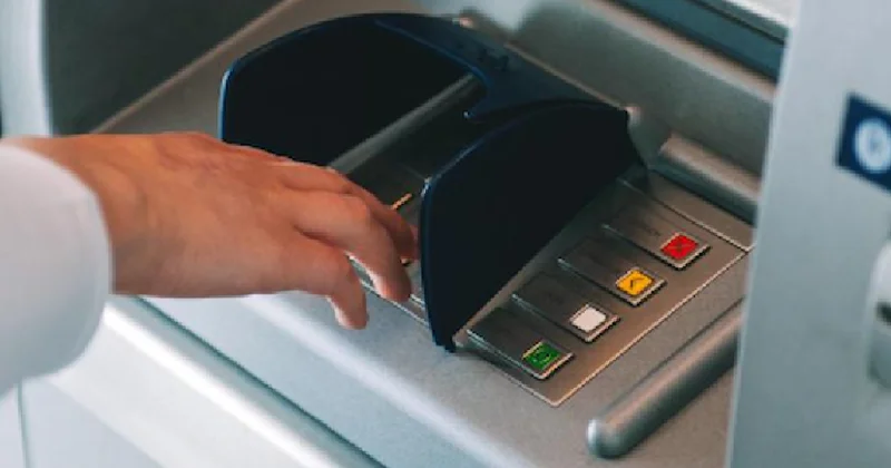 ATM’ye giden eli boş dönüyor: Para çekmek isteyenler bu yazıyla karşılaşıyor Sözcü Gazetesi