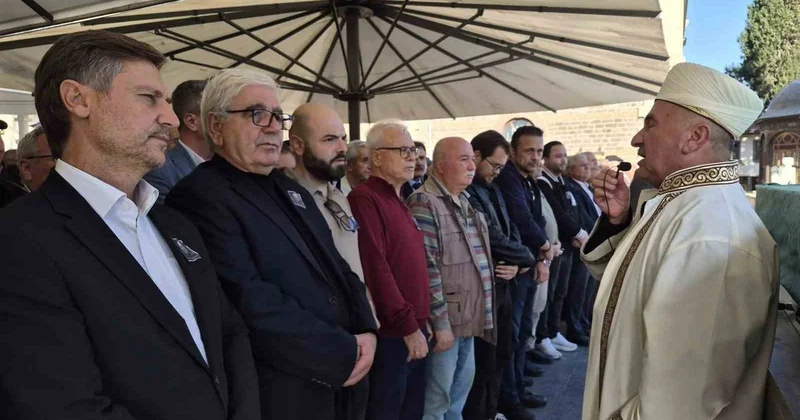 Bedenini kadavra olarak bağışlamıştı: Tüpler dolu olunca şair Mustafa Keser defnedildi