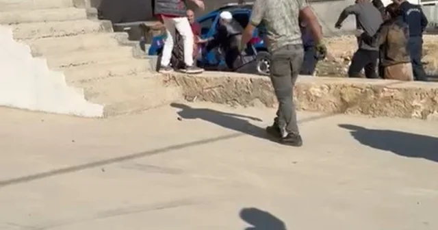 2 ailenin sopalı kavgası, jandarmanın müdahalesiyle sona erdi; 6 yaralı Mardin Haberleri