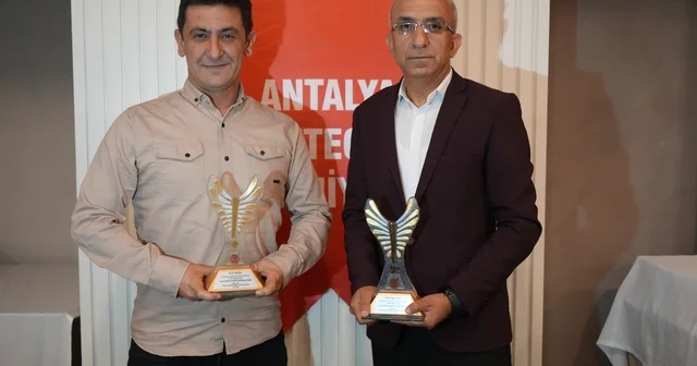 AGC den İHA ya 2 ödül Antalya Gazeteciler Cemiyeti nin (AGC) 2024 Yılın Gazetecileri Ödülleri sahiplerini buldu Antalya Haberleri