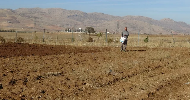 Gercüş te çiftçiler tohumlarını toprakla buluşturuyor Batman Haberleri