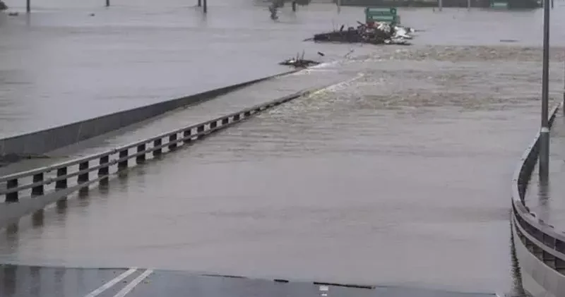 Avustralya da tropikal siklon etkili oldu