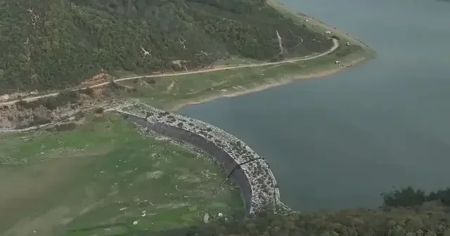 İstanbul barajlarındaki doluluk oranı son 10 yılın en düşük seviyesinde VİDEO İZLE