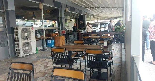 Aydın da 15 yaşındaki sürücü iş yerine daldı: 1 yaralı Aydın Haberleri