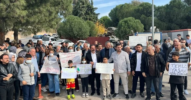 Buca da mahalleliden çöp eylemi İzmir Haberleri