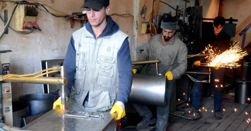 Kış gelmeden seri üretime geçtiler: Kars ta üretilip 8 şehre gönderiliyor Sözcü Gazetesi