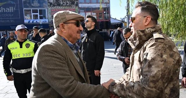 Ağrı Emniyet Müdürü Önder, Eski Van Caddesi nde trafik denetimlerinde bulundu Ağrı Haberleri