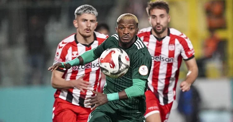 Esenler Erokspor, Sivasspor u 2 golle geçti!