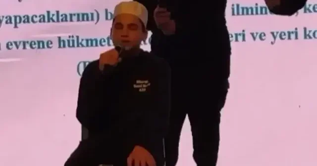 Genç hafızdan hayran bırakan Kur an ı Kerim tilaveti VİDEO İZLE