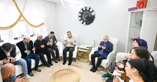 Vali Turan ve Kaymakam Yıldız Rümeysa Sanpur un ailesine taziyede bulundu Kırklareli Haberleri