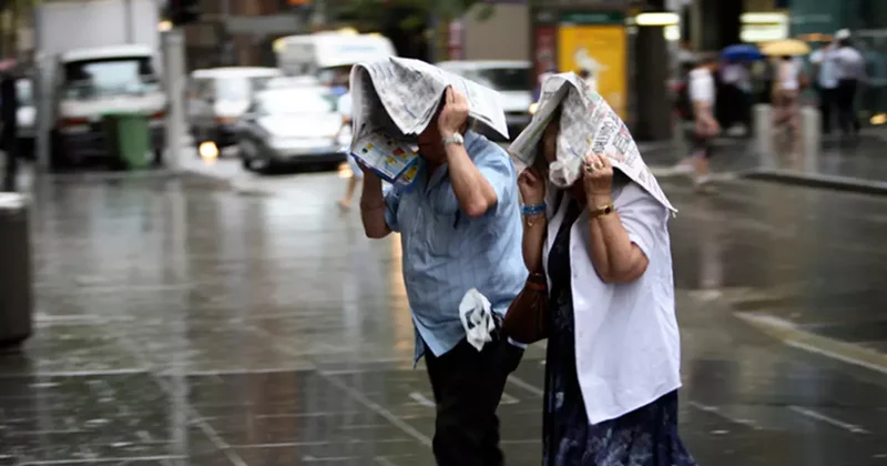 Sıcaklar yerini şiddetli yağışa bırakıyor: Kar uyarısı da geldi