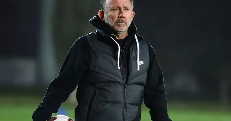 Beşiktaş ta sürpriz ayrılık: Sergen Yalçın neye uğradığını şaşırdı