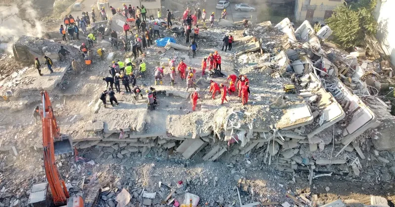 Deprem suçlarına Kovid tahliyeleri ayarı: AK Parti ve MHP den hamle geldi