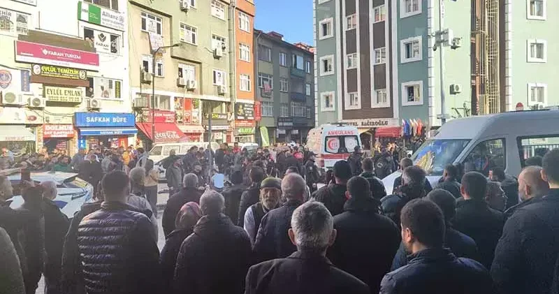 Trabzon da 8 kişinin yaralandığı bıçaklı kavgaya ilişkin 16 gözaltı