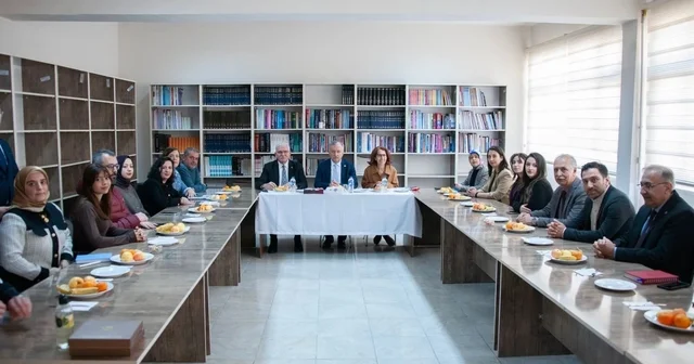 EBYÜ de sağlık birimlerinin memnuniyet anketleri değerlendirildi Erzincan Haberleri