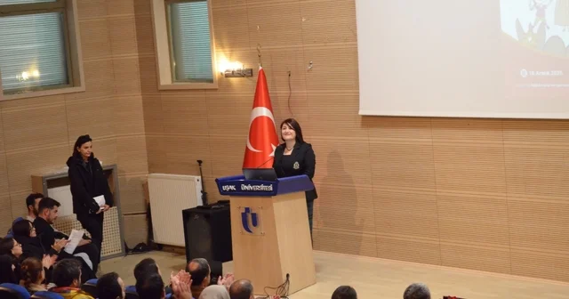 Koruyucu aileler deneyimlerini gençlerle paylaştı Uşak Haberleri