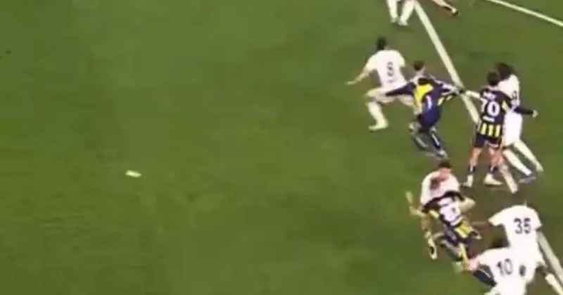 Kadıköy de VAR devrede! Fenerbahçe penaltı kazandı