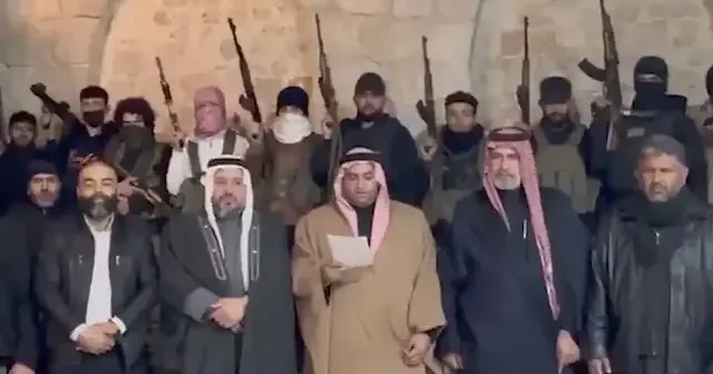 Suriye de Arap aşiretlerinden SDG ye karşı seferberlik çağrısı: Devletimizin yanında yer alarak hepsini temizleyeceğiz VİDEO İZLE