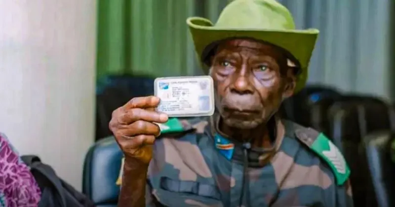 102 yaşındaki askerin en büyük hayali emekli olmak