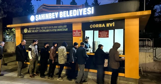 Şahinbey Belediyesi nden vatandaşın içini ısıtan ikram Gaziantep Haberleri