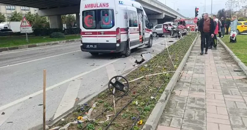 Antalya da ambulansa yol verme kazası: Ortalık savaş alanına döndü