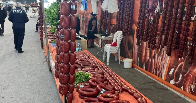 Yöresel çarşıda 850 kilo tarihi geçmiş sucuk imha edildi