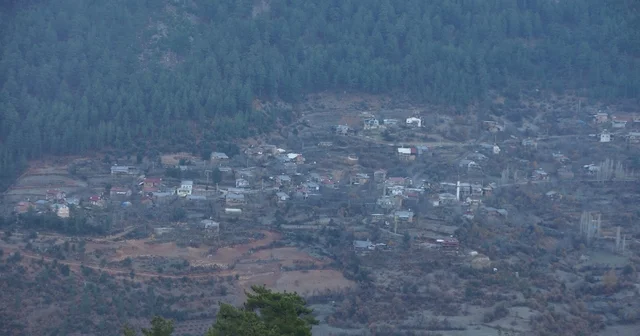 Bu köyde güneş ancak saat 12.30 da görülebiliyor Karaman da kutupları aratmayan köyde 2 ay boyunca vatandaşlar gün boyu güneşi sadece 3 saat görüyor Karaman Haberleri