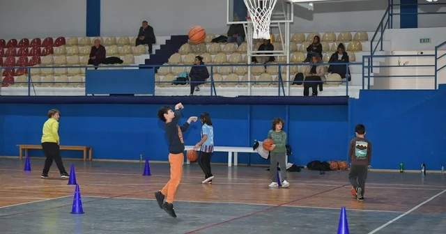 İsmet Selekler Spor Kompleksi nde kurslar başladı Antalya Haberleri