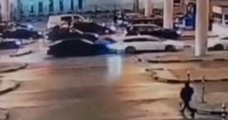 Son dakika: Edirne haberleri: Gümrük memuru iki aracın arasına sıkıştı... Ölümden döndü! Son dakika haberleri