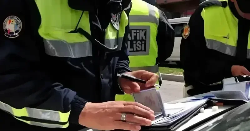 Işıklarda yol kavgası pahalıya patladı Mersin Haberleri