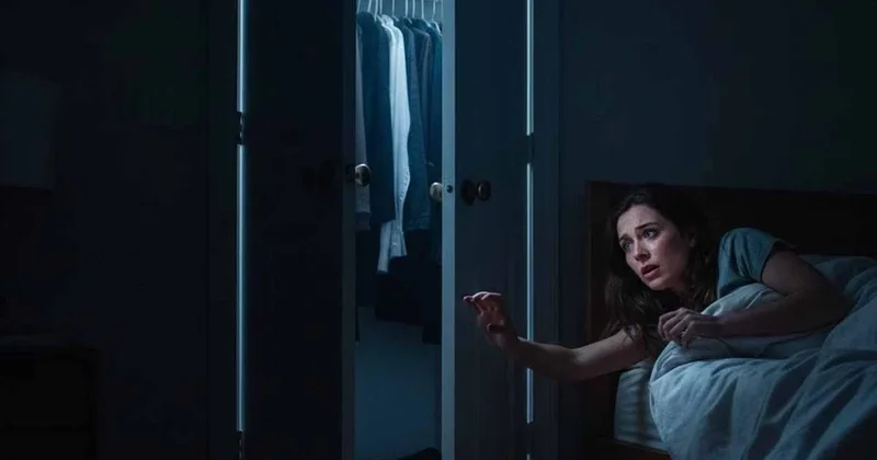 Dolap kapakları açıkken uyuyamamanın psikologlara göre 3 nedeni var Sözcü Gazetesi