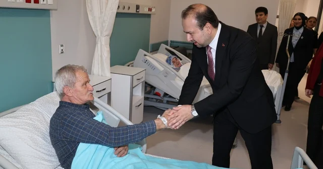 Aydın İl Sağlık Müdürü Şenkul, hastanenin ilk yatan hastaları ile bir araya geldi Aydın Haberleri