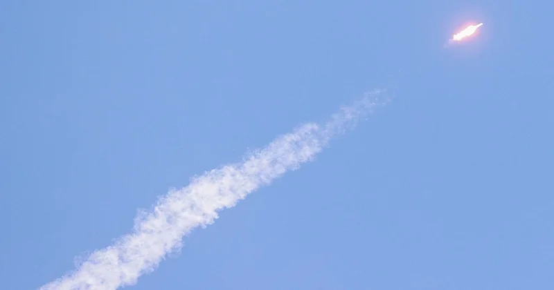 Güney Kore nin uzaya ilk ticari roket gönderme girişimi başarısızlıkla sonuçlandı