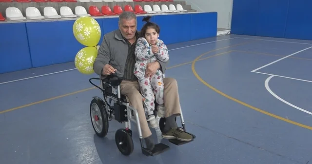 Hayırseverlerden, engelli bireylere 20 akülü sandalye hediye edildi Diyarbakır Haberleri