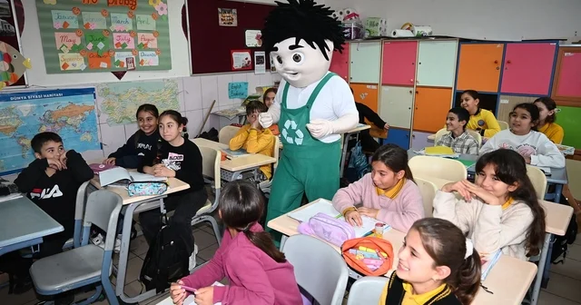 Çevre Dedektifi maskot Kerem iş başında Antalya Haberleri