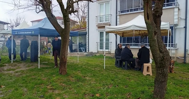 Mekke de ring otobüsünün çarptığı Türk umrecinin evinde taziye çadırı kuruldu Sakarya Haberleri