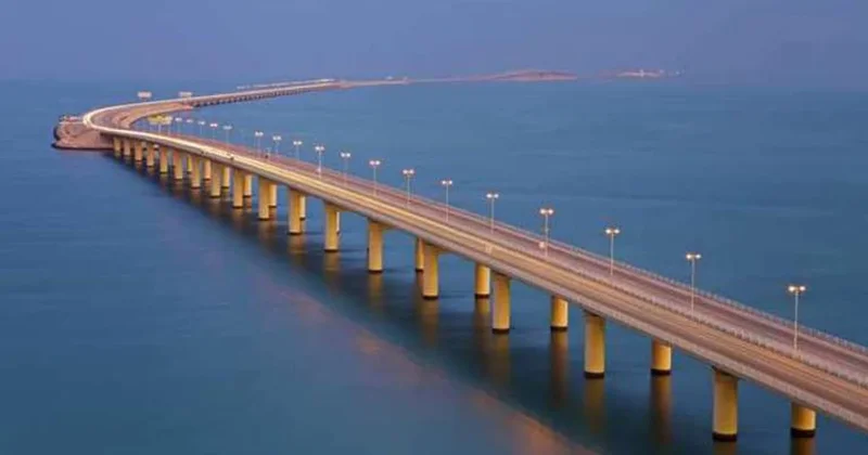 Yapımı 5 yıl süren mega köprü iki ülkeyi birbirine bağlıyor: Üzerindeki adalarda mola veriliyor Sözcü Gazetesi
